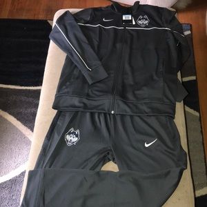 Women’s Official Nike UCONN Basketball Warm-Up
